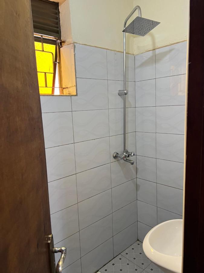 קמפאלה Lark Suites -Bukoto מראה חיצוני תמונה